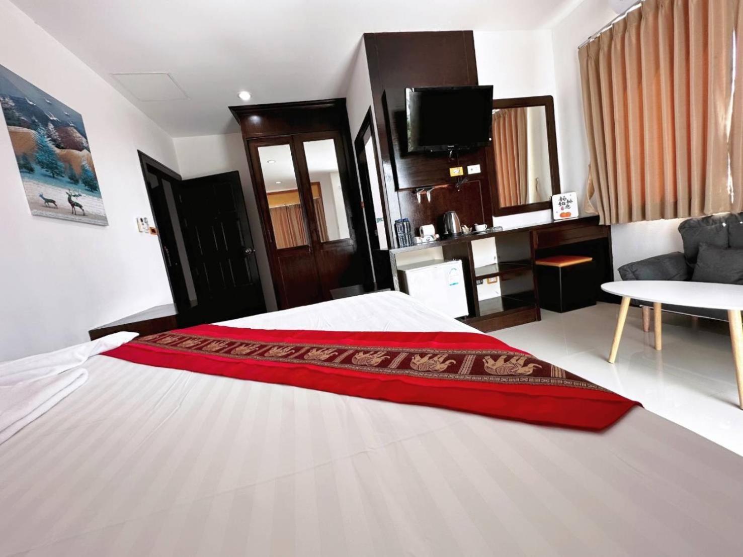 Abby'S House Hotel Patong Экстерьер фото